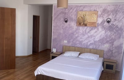 Location d’un appartement confortable de 3 pièces, 140 m², dans le quartier Mamaia, Constanța, Roumanie